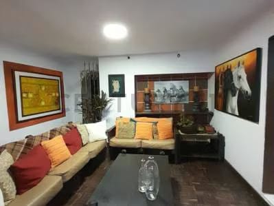 Apartamento en Venta urb. Rosalito. San Antonio de Los Altos