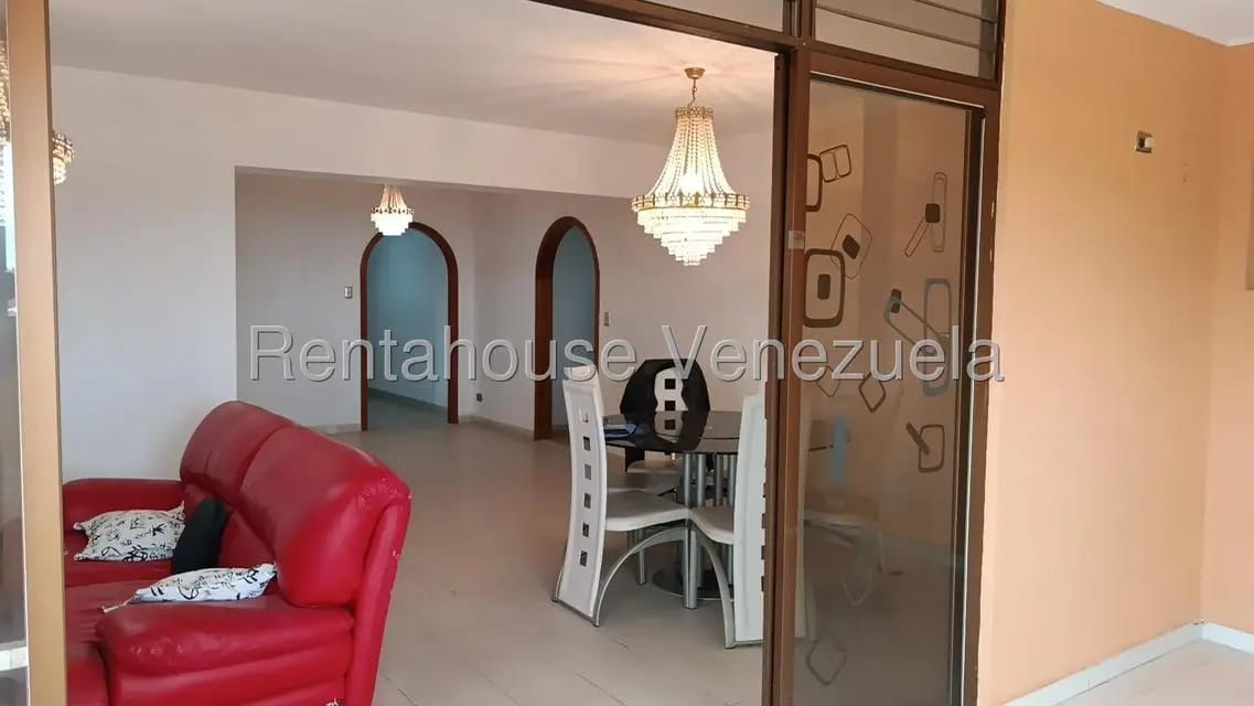 Apartamento (1 Nivel) en Alquiler en Los Nuevos Teques, Miranda - 13