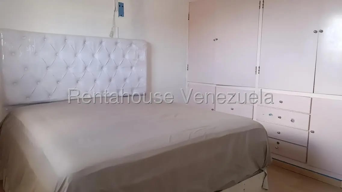Apartamento (1 Nivel) en Alquiler en Los Nuevos Teques, Miranda - 19