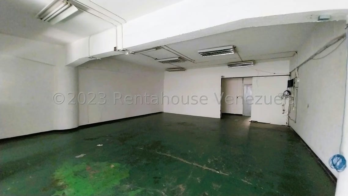 Comercial (Galpon - Deposito) en Alquiler en Los Cortijos de Lourdes, Distrito Metropolitano - 5