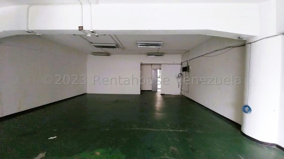 Comercial (Galpon - Deposito) en Alquiler en Los Cortijos de Lourdes, Distrito Metropolitano - 8
