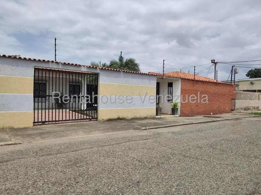 Casa (1 Nivel) en Alquiler en Tamare, Zulia - 2