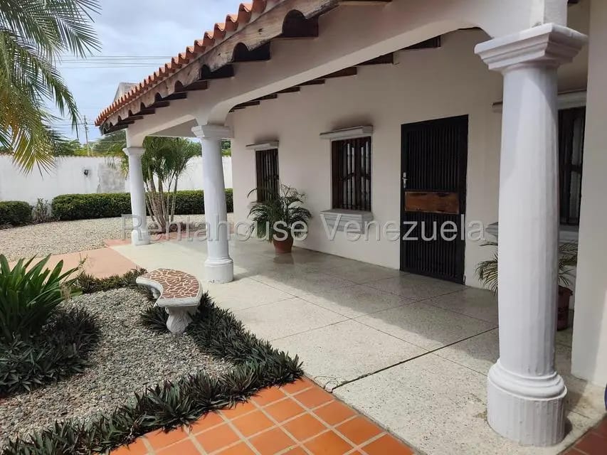 Casa (1 Nivel) en Alquiler en Tamare, Zulia - 3