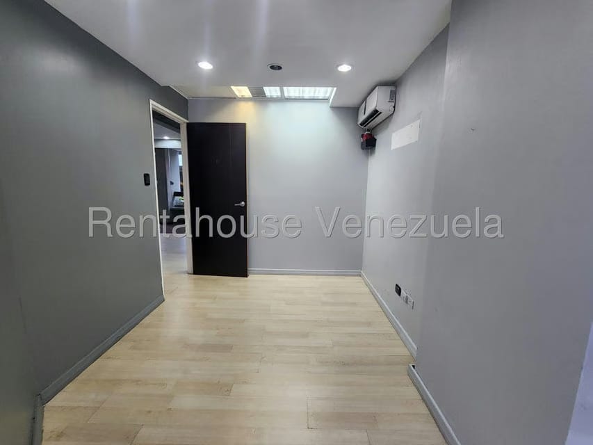Comercial (Oficina) en Alquiler en La Trinidad, Distrito Metropolitano - 6