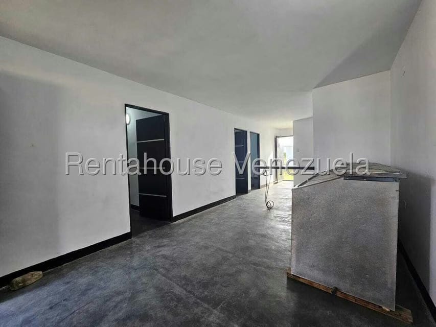 Casa (1 Nivel) en Alquiler en Las Eugenias, Falcon - 11