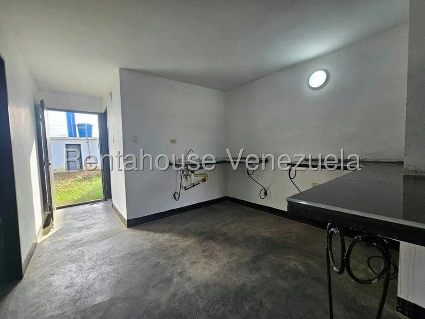 Casa (1 Nivel) en Alquiler en Las Eugenias, Falcon - 15