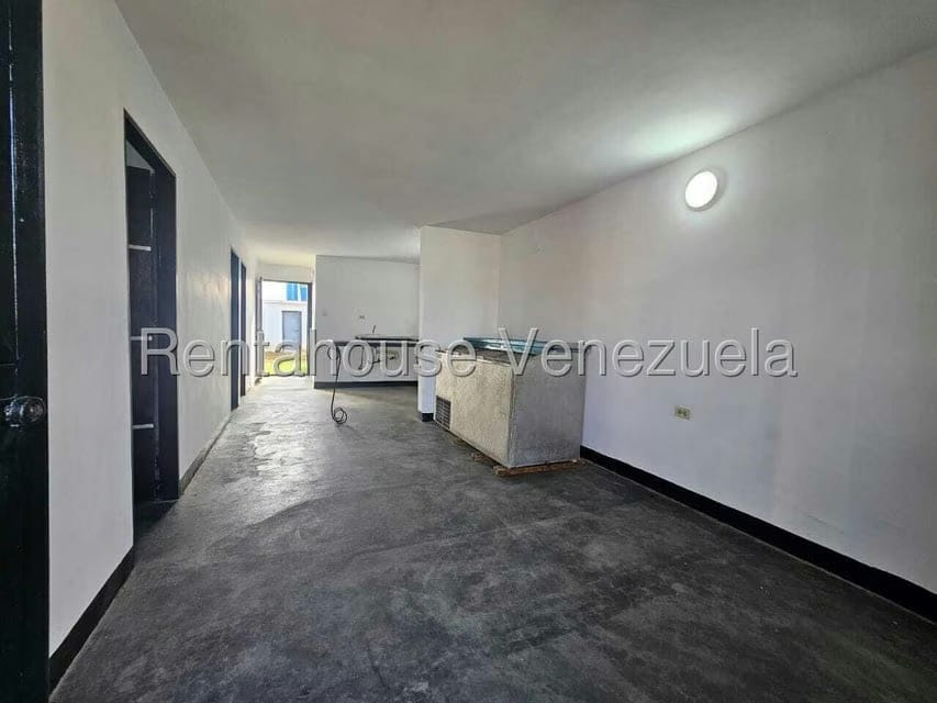 Casa (1 Nivel) en Alquiler en Las Eugenias, Falcon - 16