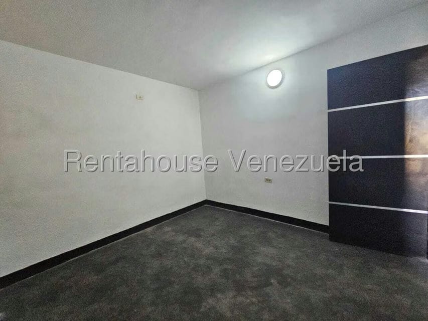 Casa (1 Nivel) en Alquiler en Las Eugenias, Falcon - 8