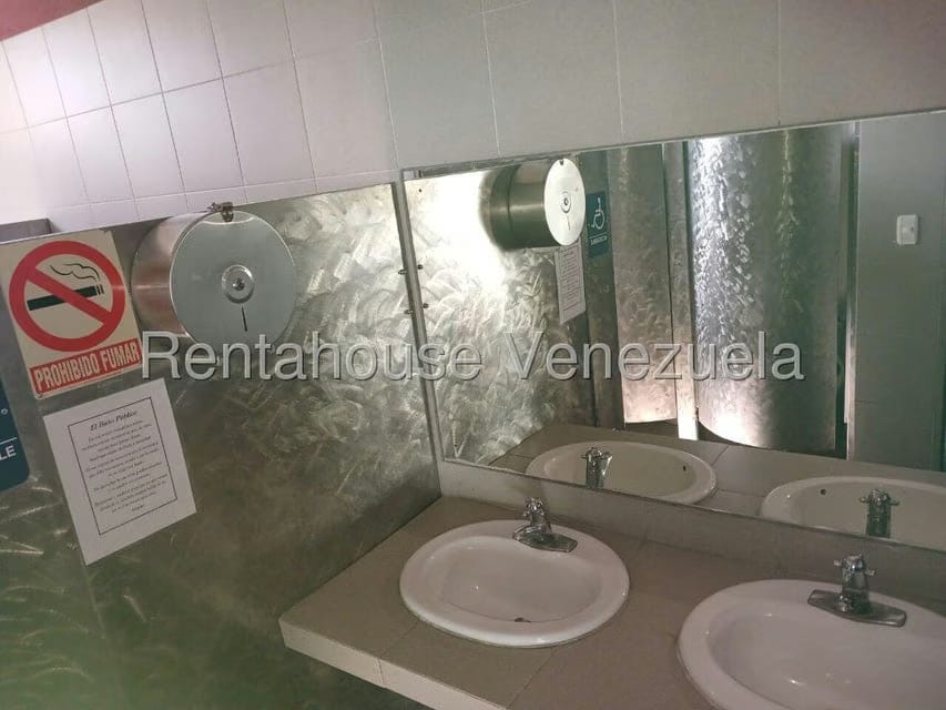 Comercial (Local Comercial) en Venta en Lomas de La Lagunita, Distrito Metropolitano - 11