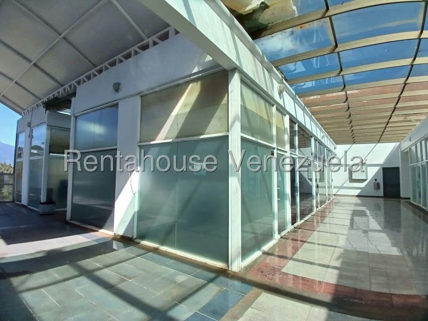 Comercial (Local Comercial) en Venta en Lomas de La Lagunita, Distrito Metropolitano - 14