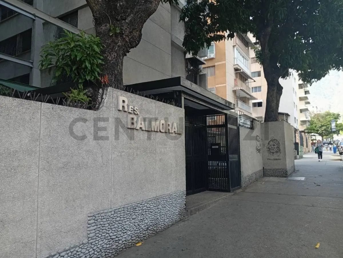 Alquiler de practico apartamento en Los Palos Grandes - 2