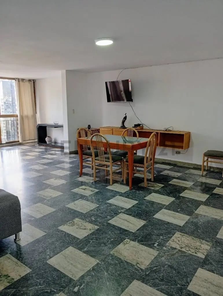 Alquiler de practico apartamento en Los Palos Grandes - 4