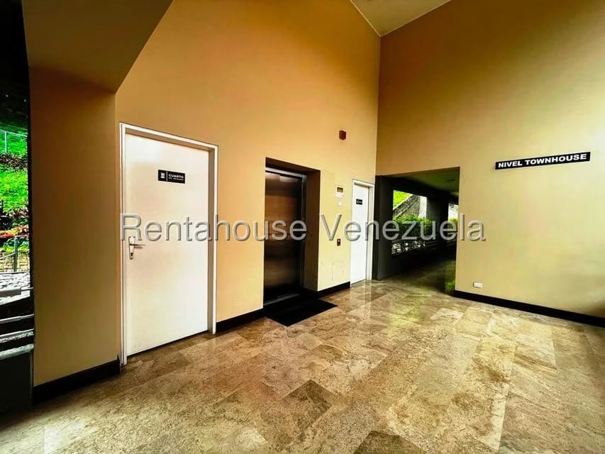 Apartamento (Duplex) en Venta en El Peñon, Distrito Metropolitano - 35