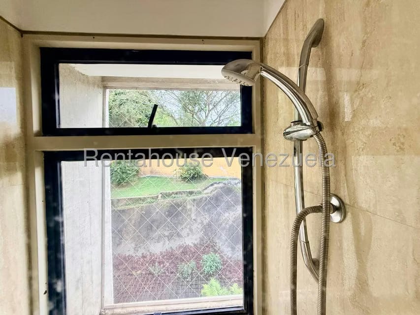 Apartamento (1 Nivel) en Venta en Lomas de La Lagunita, Distrito Metropolitano - 18