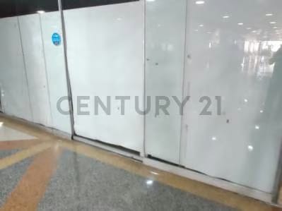 Local en Centro Comercial Boleita Center 1300 Mts2 más 200 Mts2 Terraza, - 4