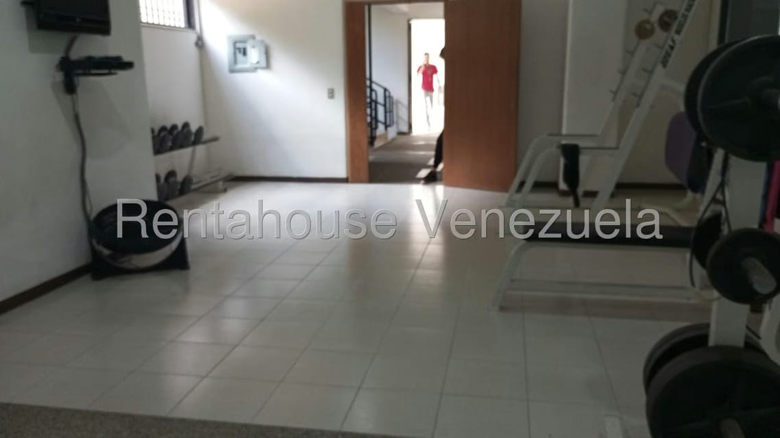 Apartamento (Multiples Niveles) en Alquiler en Colinas del Tamanaco, Distrito Metropolitano - 104
