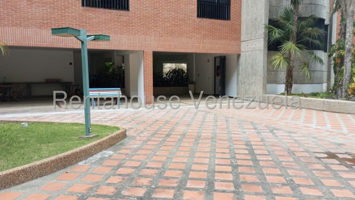 Apartamento (Multiples Niveles) en Alquiler en Colinas del Tamanaco, Distrito Metropolitano - 108