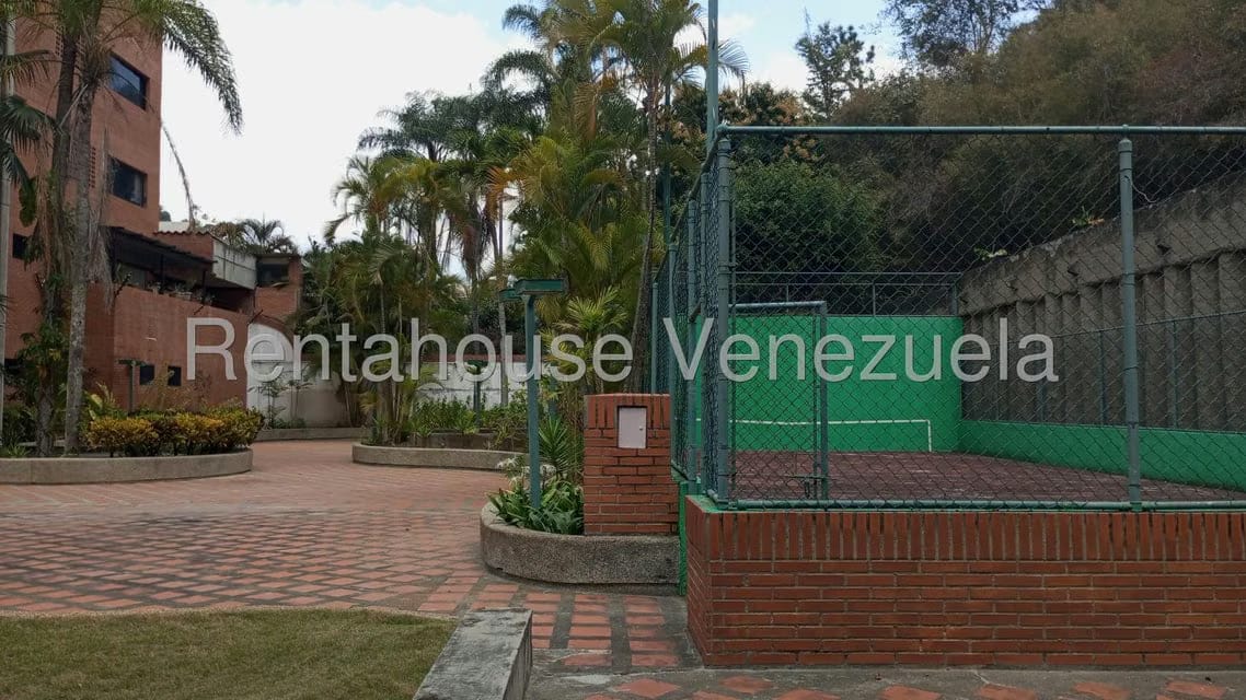 Apartamento (Multiples Niveles) en Alquiler en Colinas del Tamanaco, Distrito Metropolitano - 110