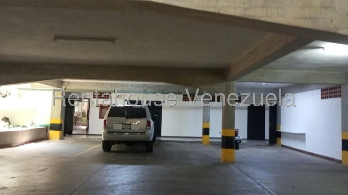Apartamento (Multiples Niveles) en Alquiler en Colinas del Tamanaco, Distrito Metropolitano - 112