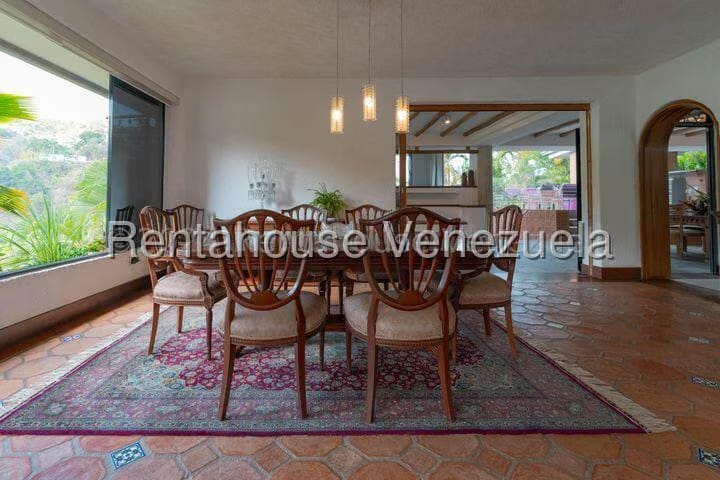 Apartamento (Multiples Niveles) en Alquiler en Colinas del Tamanaco, Distrito Metropolitano - 25