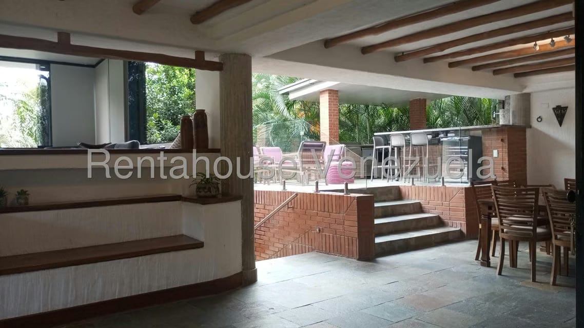 Apartamento (Multiples Niveles) en Alquiler en Colinas del Tamanaco, Distrito Metropolitano - 31