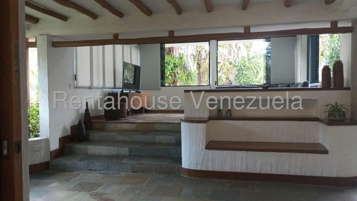 Apartamento (Multiples Niveles) en Alquiler en Colinas del Tamanaco, Distrito Metropolitano - 32