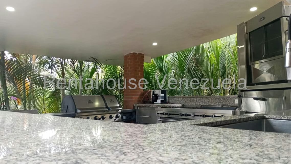 Apartamento (Multiples Niveles) en Alquiler en Colinas del Tamanaco, Distrito Metropolitano - 37
