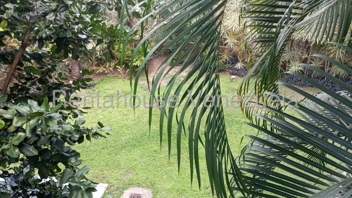 Apartamento (Multiples Niveles) en Alquiler en Colinas del Tamanaco, Distrito Metropolitano - 47