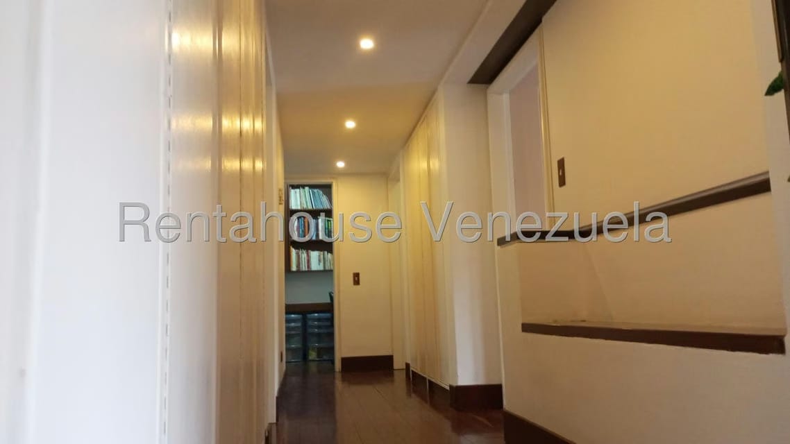Apartamento (Multiples Niveles) en Alquiler en Colinas del Tamanaco, Distrito Metropolitano - 53