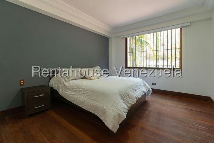 Apartamento (Multiples Niveles) en Alquiler en Colinas del Tamanaco, Distrito Metropolitano - 55