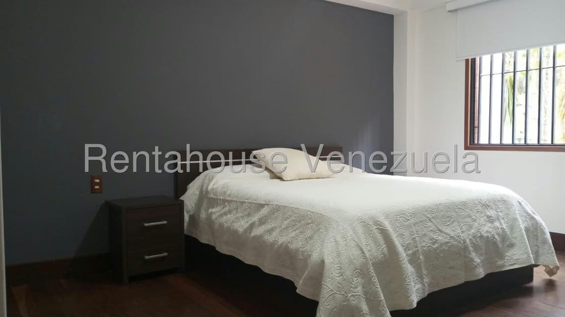 Apartamento (Multiples Niveles) en Alquiler en Colinas del Tamanaco, Distrito Metropolitano - 56