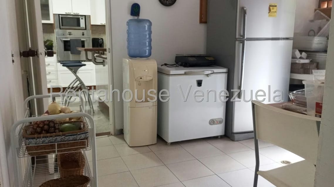 Apartamento (Multiples Niveles) en Alquiler en Colinas del Tamanaco, Distrito Metropolitano - 94