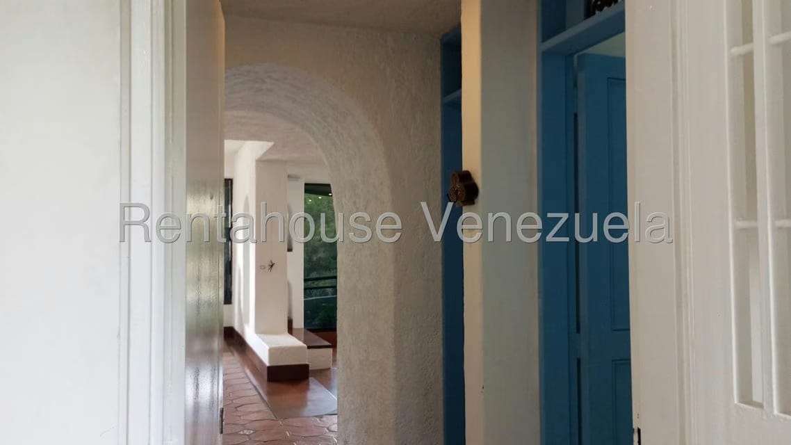 Apartamento (Multiples Niveles) en Alquiler en Colinas del Tamanaco, Distrito Metropolitano - 96