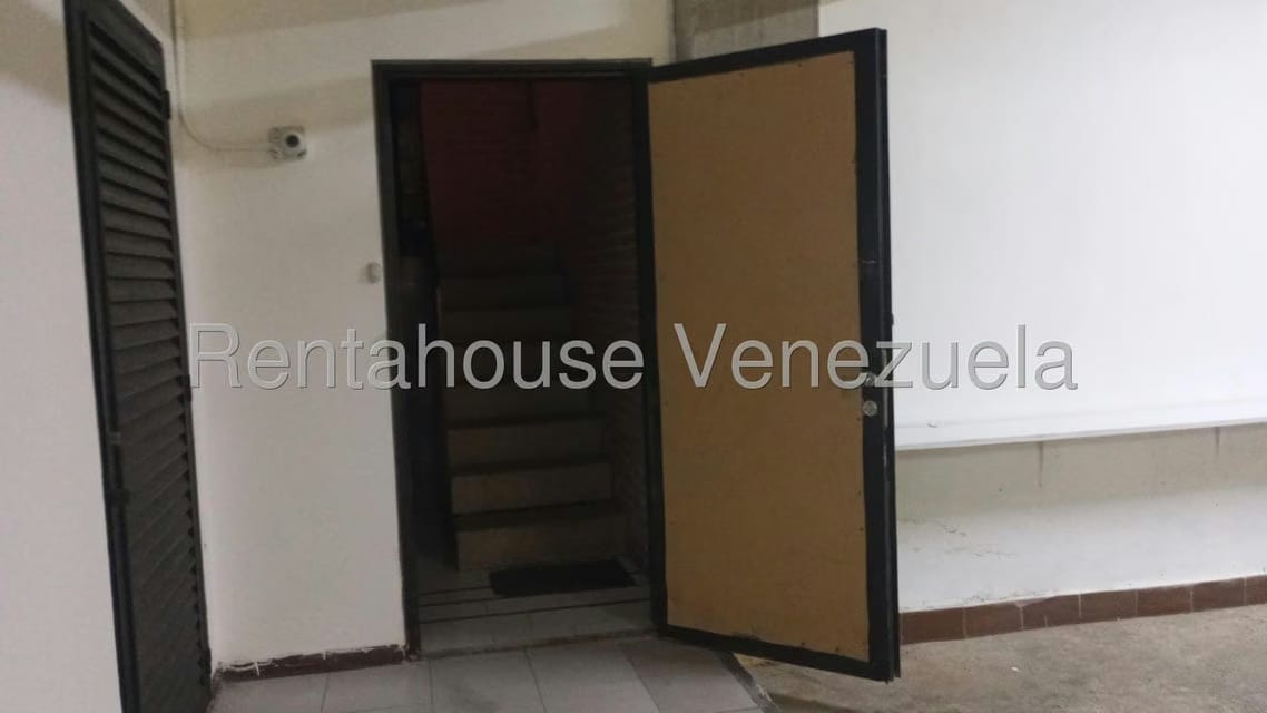 Apartamento (Multiples Niveles) en Alquiler en Colinas del Tamanaco, Distrito Metropolitano - 99