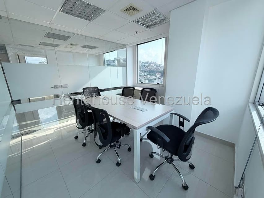 Comercial (Local Comercial) en Alquiler en El Rosal, Distrito Metropolitano - 14