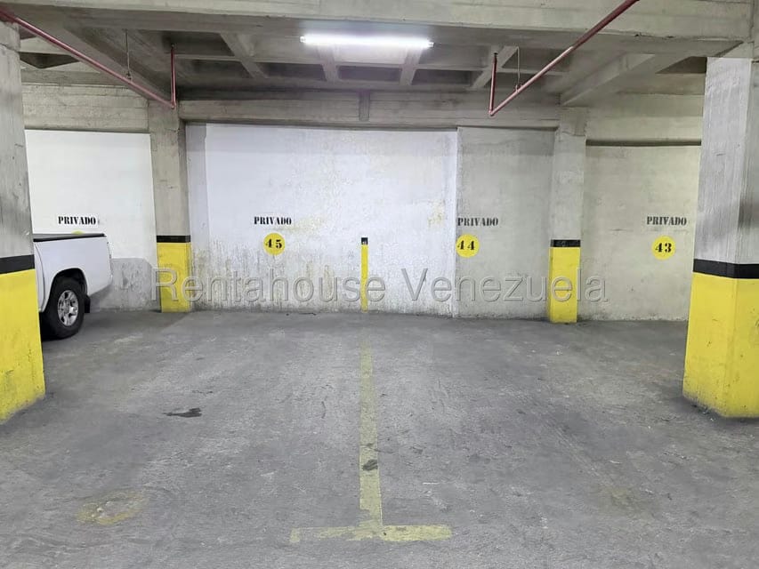 Comercial (Local Comercial) en Alquiler en El Rosal, Distrito Metropolitano - 20