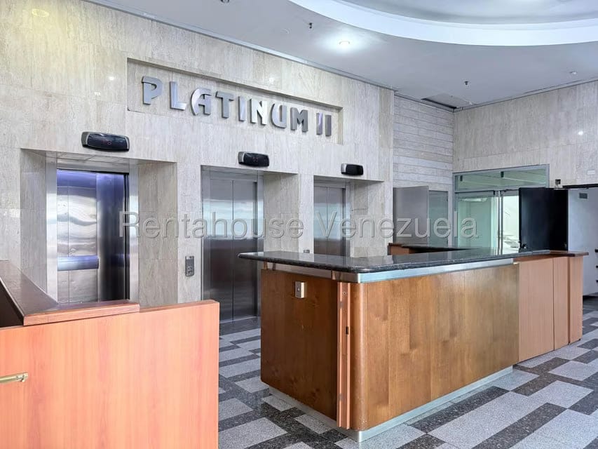 Comercial (Local Comercial) en Alquiler en El Rosal, Distrito Metropolitano - 3