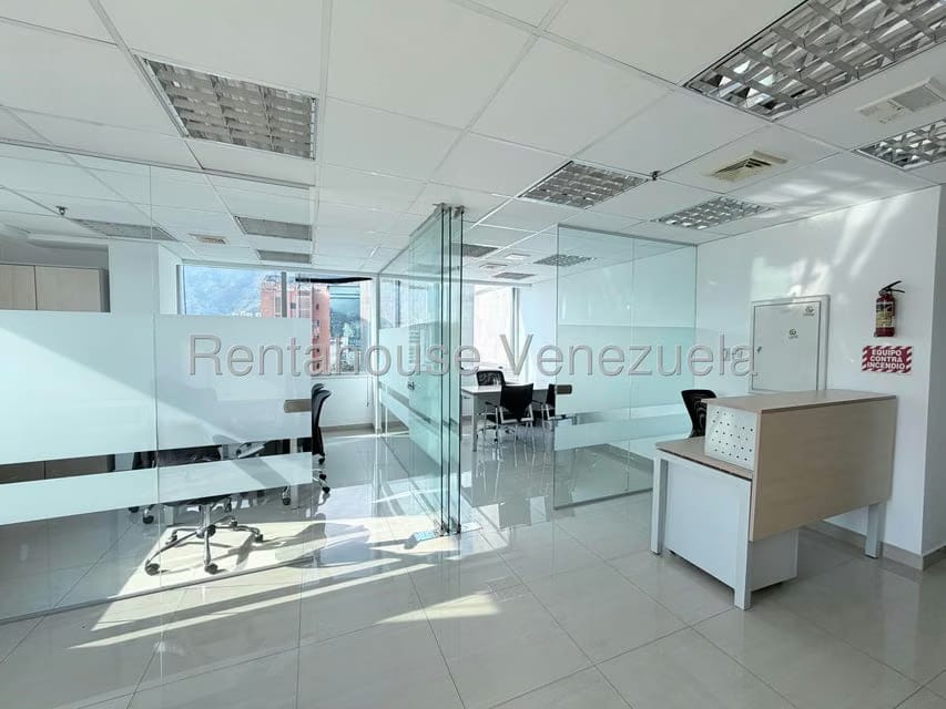 Comercial (Local Comercial) en Alquiler en El Rosal, Distrito Metropolitano - 7