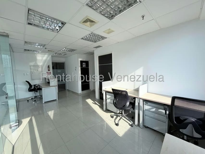 Comercial (Local Comercial) en Alquiler en El Rosal, Distrito Metropolitano - 8
