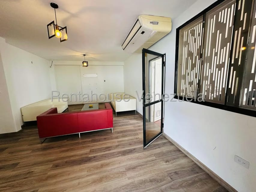 Casa (Duplex) en Venta en La Rosaleda, Lara - 19