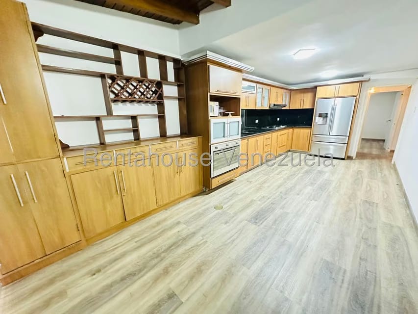 Casa (Duplex) en Venta en La Rosaleda, Lara - 23