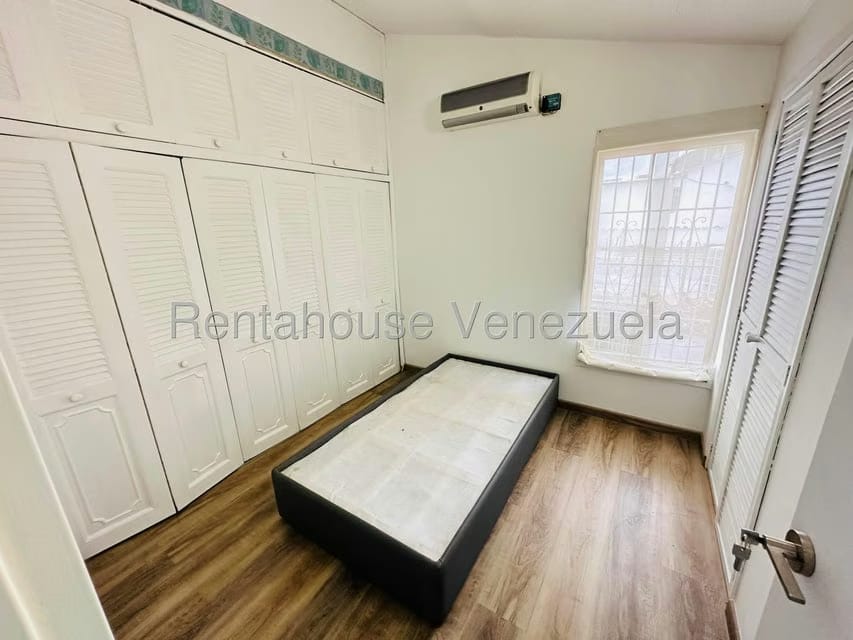 Casa (Duplex) en Venta en La Rosaleda, Lara - 32