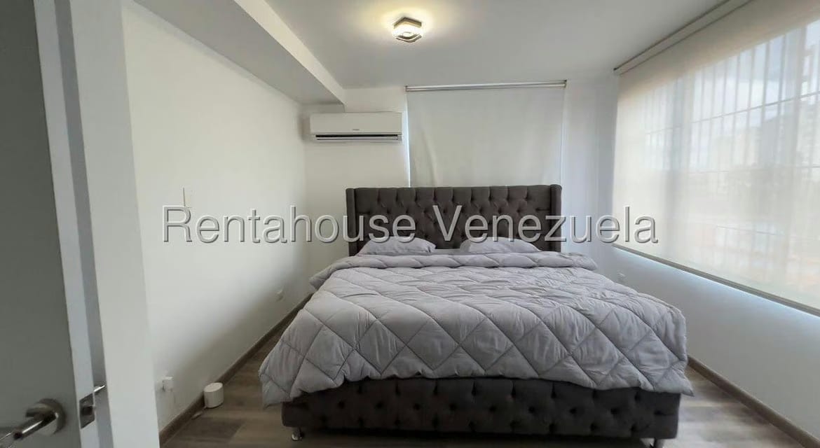Casa (Duplex) en Venta en La Rosaleda, Lara - 36