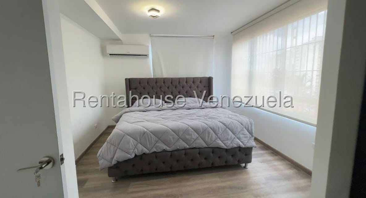 Casa (Duplex) en Venta en La Rosaleda, Lara - 37