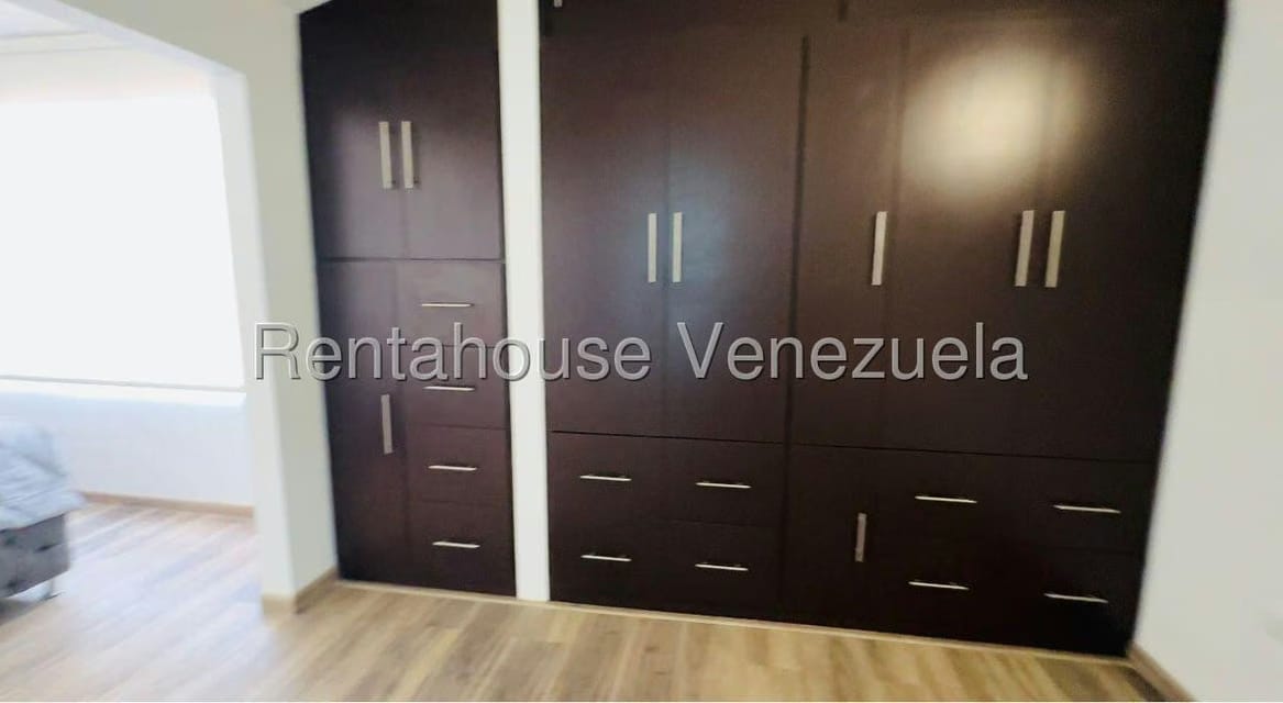 Casa (Duplex) en Venta en La Rosaleda, Lara - 38