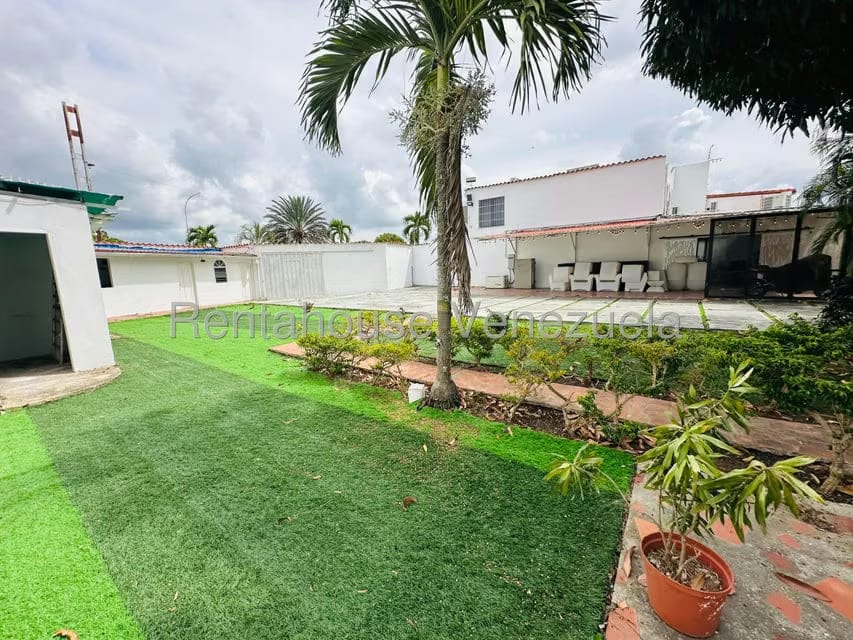 Casa (Duplex) en Venta en La Rosaleda, Lara - 40