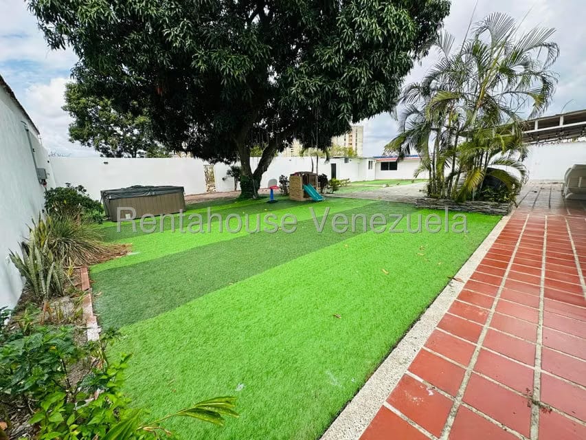 Casa (Duplex) en Venta en La Rosaleda, Lara - 43