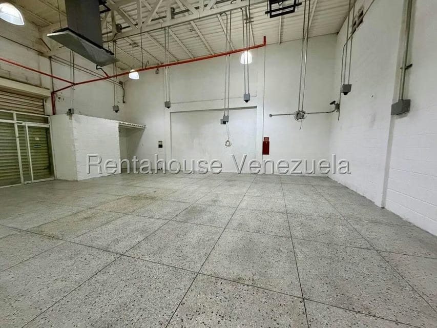 Comercial (Galpon - Deposito) en Alquiler en Centro, Falcon - 3