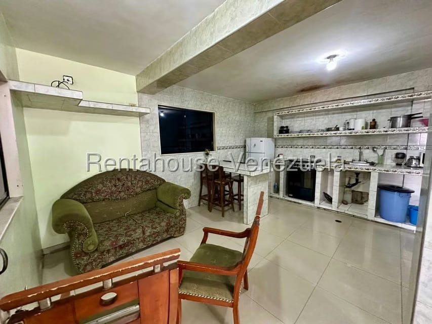 Apartamento (1 Nivel) en Alquiler en Zona Oeste, Lara