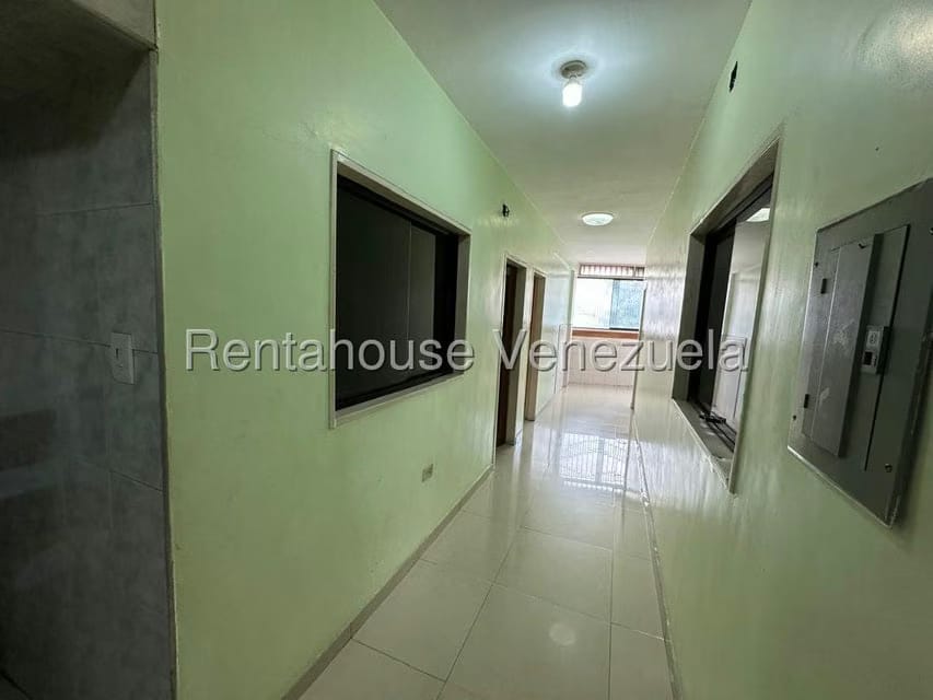 Apartamento (1 Nivel) en Alquiler en Zona Oeste, Lara - 13